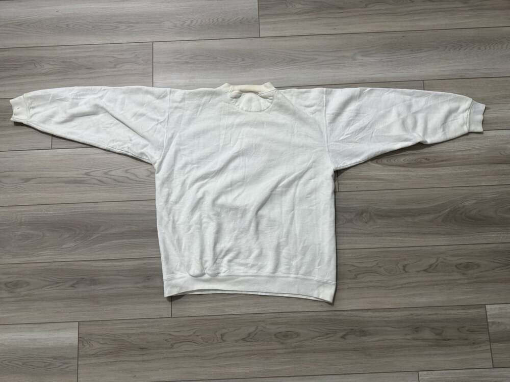 Vintage 90s Goofy Classic Disney Genus Sweatshirt USA Made Applique White Size M - Picture 7 of 10